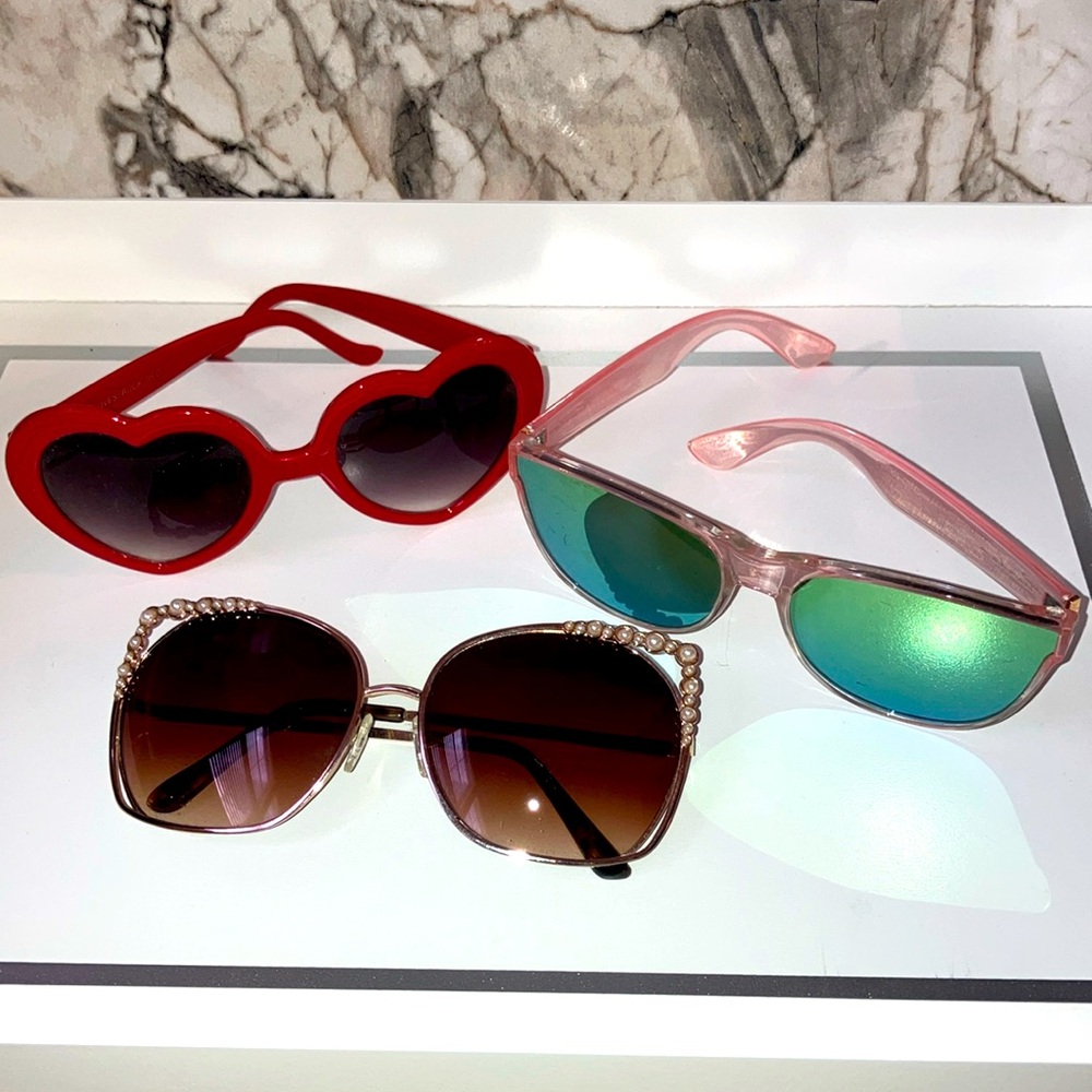 Fun and Flirty Sunglasses bundle 😎💖